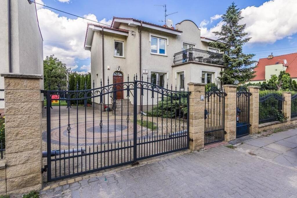 Happiness House Balcony & Nice Garden Danzica Esterno foto